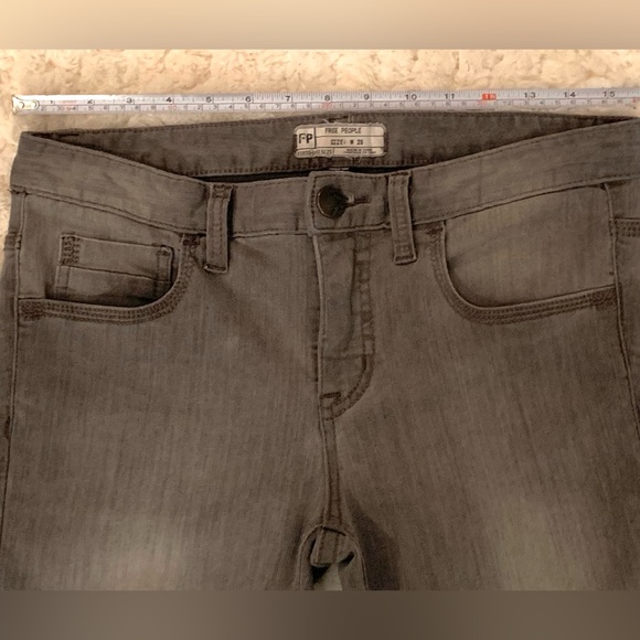 Free People Women’s Gray Denim Skinny Jeans • Sz. W 28 - Picture 10 of 13